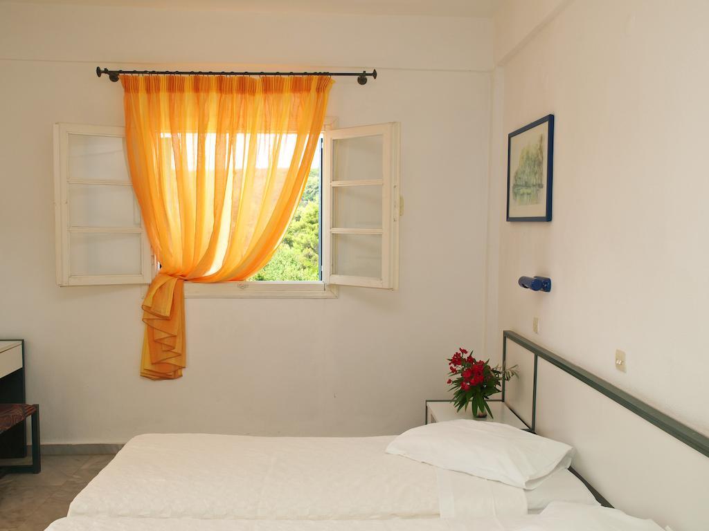 Musses Hotel Koukounaries Room photo